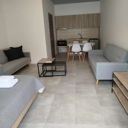 Billy's Seaside Apartment *